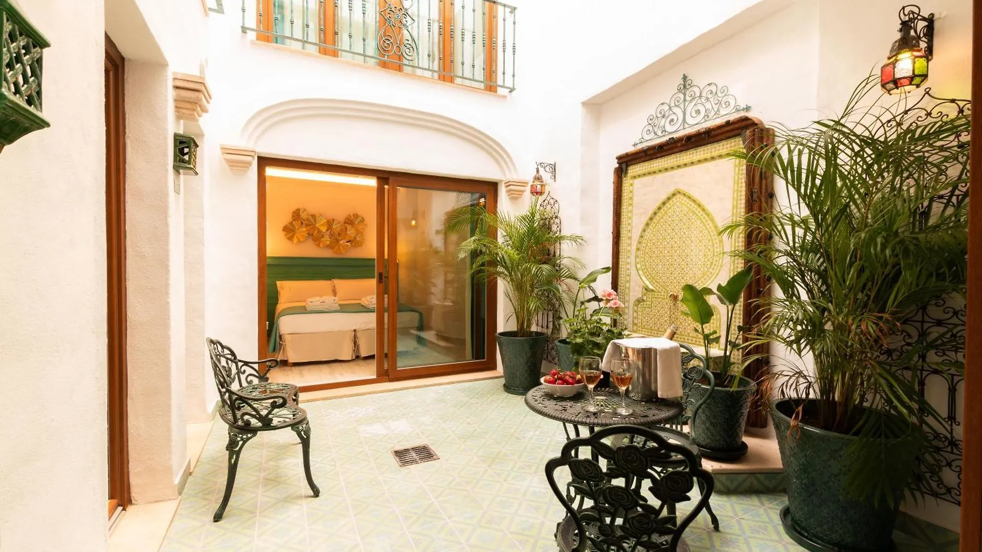 Casa Esmeralda - Luxury Boutique Apartments Old Town Estepona 0*,