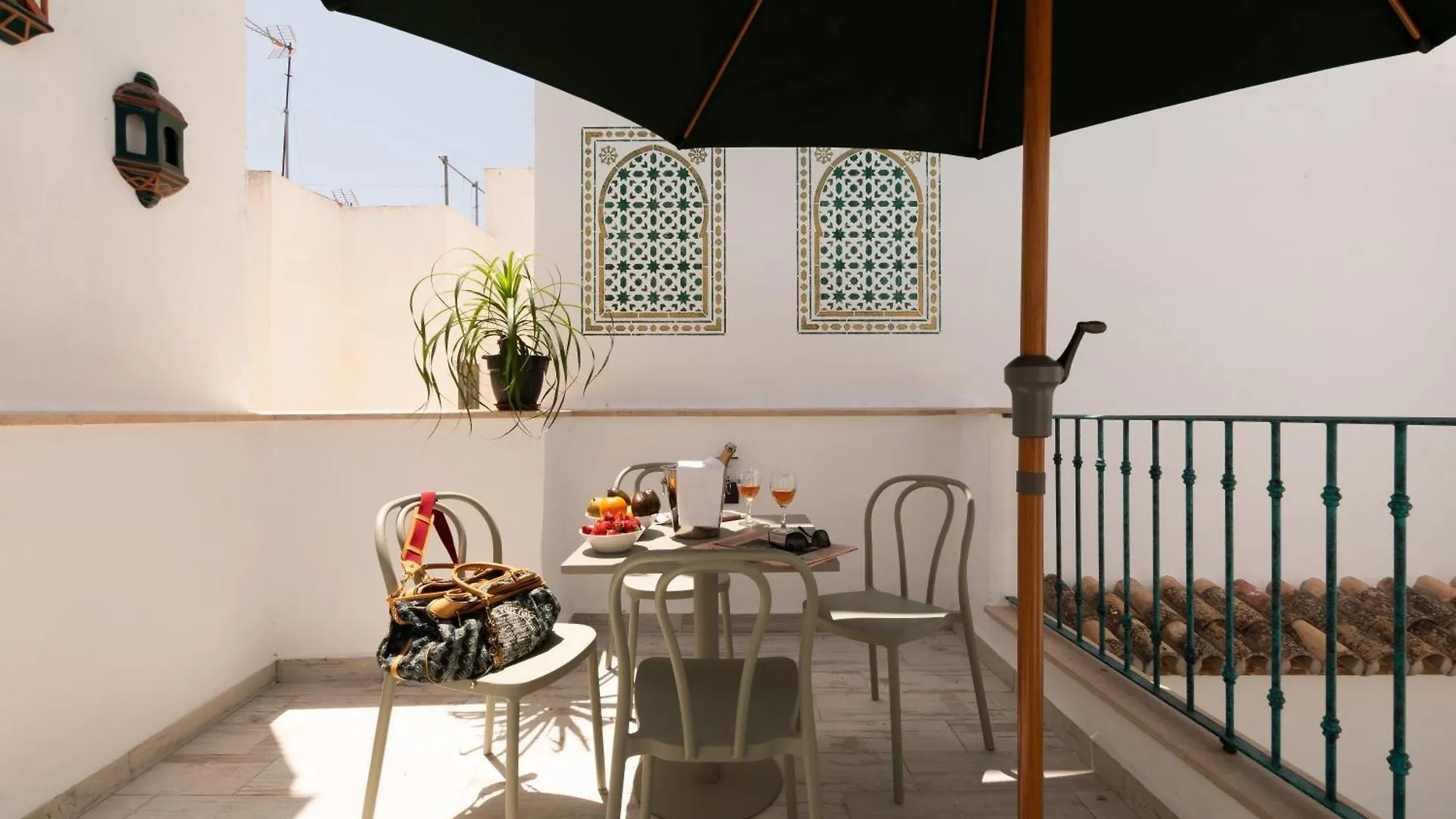 Casa Esmeralda - Luxury Boutique Apartments Old Town Estepona