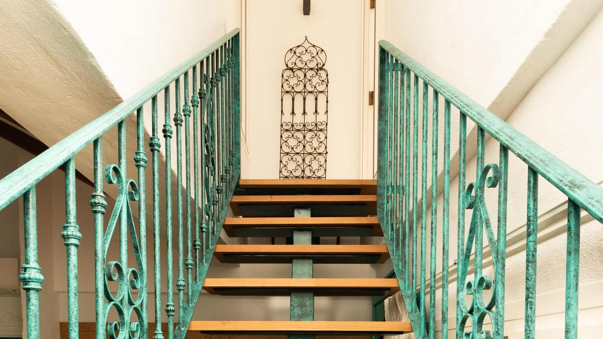 Casa Esmeralda - Luxury Boutique Apartments Old Town Estepona Spanien